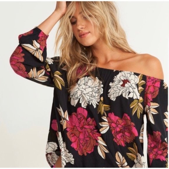 Billabong Tops - Billabong Mi Amore Floral Off The Shoulder Top
